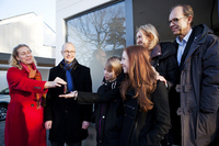 PHOTO (select to view enlarged photo)