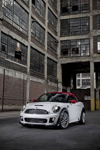 PHOTO (select to view enlarged photo)