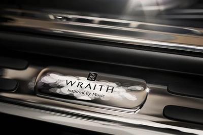 rolls royce wraith (select to view enlarged photo)