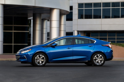 2016 Chevy Volt (select to view enlarged photo)