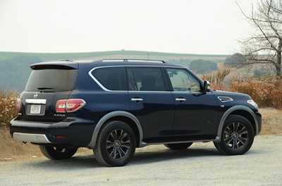 2017 Nissan Armada  (select to view enlarged photo)