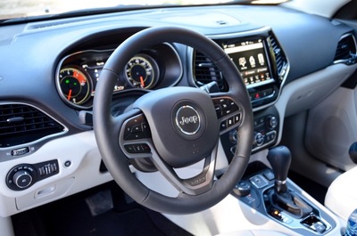 2019 Jeep Cherokee (select to view enlarged photo)