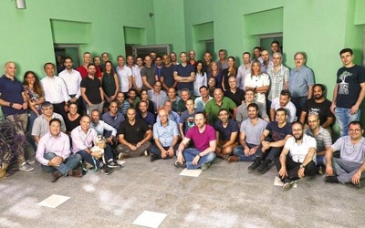 PHOTO (select to view enlarged photo)