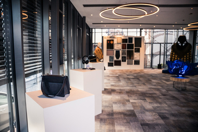 PHOTO (select to view enlarged photo)