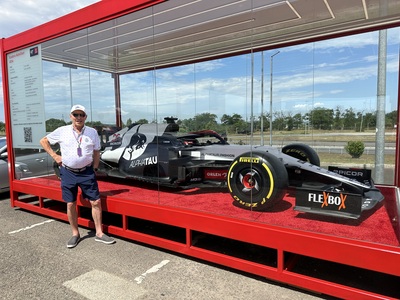 PHOTO (select to view enlarged photo)