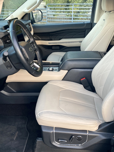 2023 FORD EXPEDITION PLATINUM 4X4 (select to view enlarged photo)