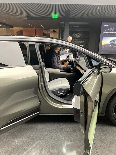 PHOTO (select to view enlarged photo)