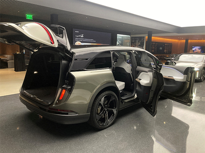 PHOTO (select to view enlarged photo)